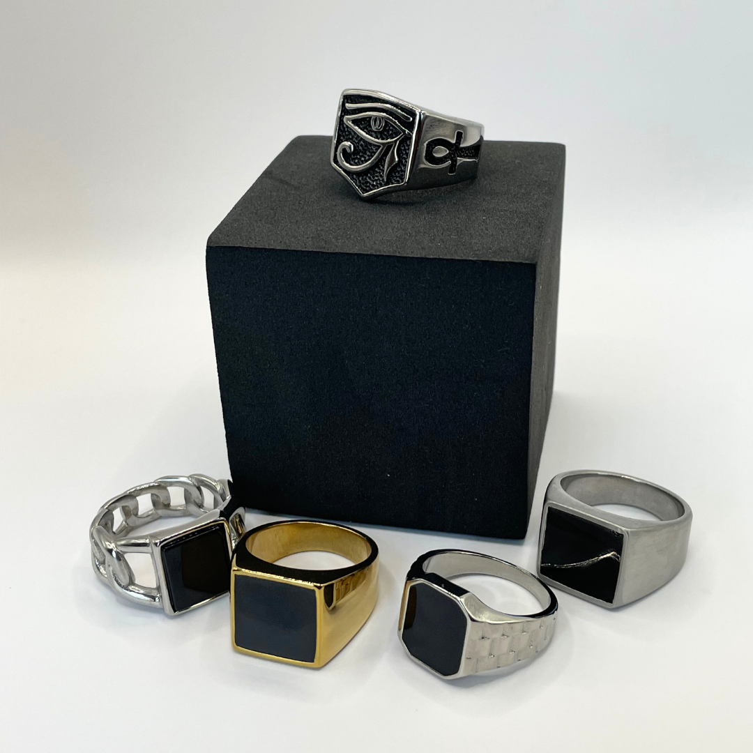 Luxe Black Gold Men’s Ring